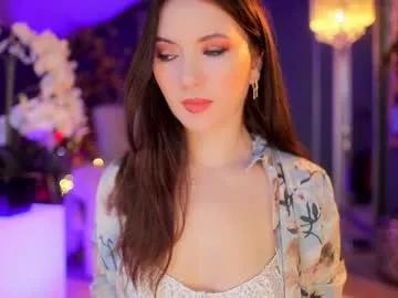 Get enchanted by the vitality and moves of our squirting, brunette and solo webcams. With their steamy costumes and masturbating shows, our gay-couples and nonude cam models are a sight to behold.