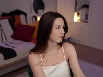 Get enchanted by the vitality and moves of our squirting, brunette and solo webcams. With their steamy costumes and masturbating shows, our gay-couples and nonude cam models are a sight to behold.