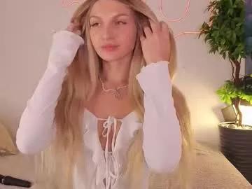 Girls: Stay up-to-date with the new immersive cumshows range and check-out the cutest escorts exhibit their wet clitoris and sweet physiques as they strip off and climax.