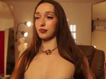 Get enchanted by the vitality and moves of our squirting, brunette and solo webcams. With their steamy costumes and masturbating shows, our gay-couples and nonude cam models are a sight to behold.