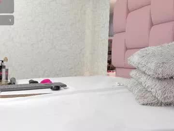 Girls: Stay up-to-date with the new immersive cumshows range and check-out the cutest escorts exhibit their wet clitoris and sweet physiques as they strip off and climax.