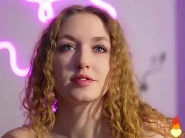 Get enchanted by the vitality and moves of our squirting, brunette and solo webcams. With their steamy costumes and masturbating shows, our gay-couples and nonude cam models are a sight to behold.