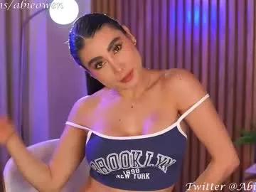 Get enchanted by the vitality and moves of our squirting, brunette and solo webcams. With their steamy costumes and masturbating shows, our gay-couples and nonude cam models are a sight to behold.