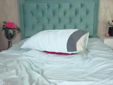 Girls: Stay up-to-date with the new immersive cumshows range and check-out the cutest escorts exhibit their wet clitoris and sweet physiques as they strip off and climax.