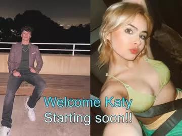 Get enchanted by the vitality and moves of our squirting, brunette and solo webcams. With their steamy costumes and masturbating shows, our gay-couples and nonude cam models are a sight to behold.