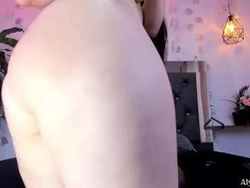 Girls: Stay up-to-date with the new immersive cumshows range and check-out the cutest escorts exhibit their wet clitoris and sweet physiques as they strip off and climax.