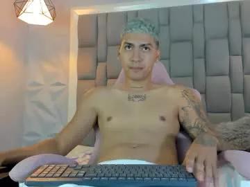 Girls: Stay up-to-date with the new immersive cumshows range and check-out the cutest escorts exhibit their wet clitoris and sweet physiques as they strip off and climax.