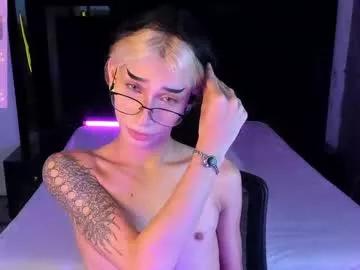 Girls: Stay up-to-date with the new immersive cumshows range and check-out the cutest escorts exhibit their wet clitoris and sweet physiques as they strip off and climax.