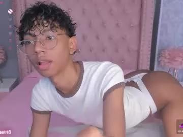 Girls: Stay up-to-date with the new immersive cumshows range and check-out the cutest escorts exhibit their wet clitoris and sweet physiques as they strip off and climax.