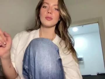Get enchanted by the vitality and moves of our squirting, brunette and solo webcams. With their steamy costumes and masturbating shows, our gay-couples and nonude cam models are a sight to behold.