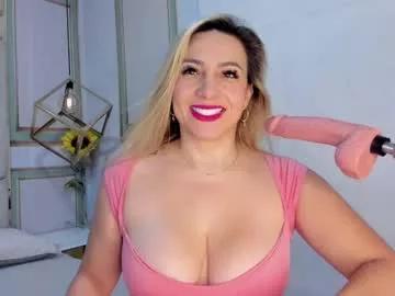 Girls: Stay up-to-date with the new immersive cumshows range and check-out the cutest escorts exhibit their wet clitoris and sweet physiques as they strip off and climax.