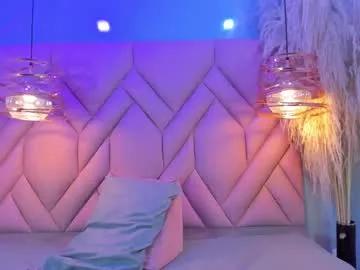 Girls: Stay up-to-date with the new immersive cumshows range and check-out the cutest escorts exhibit their wet clitoris and sweet physiques as they strip off and climax.
