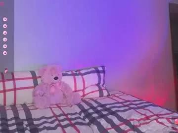 Girls: Stay up-to-date with the new immersive cumshows range and check-out the cutest escorts exhibit their wet clitoris and sweet physiques as they strip off and climax.