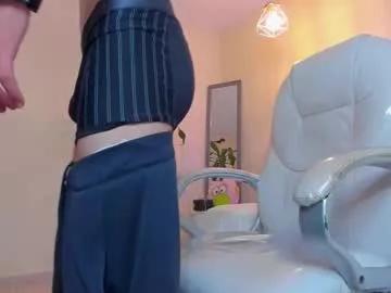 Girls: Stay up-to-date with the new immersive cumshows range and check-out the cutest escorts exhibit their wet clitoris and sweet physiques as they strip off and climax.
