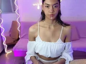 Girls: Stay up-to-date with the new immersive cumshows range and check-out the cutest escorts exhibit their wet clitoris and sweet physiques as they strip off and climax.