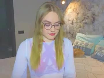 Girls: Stay up-to-date with the new immersive cumshows range and check-out the cutest escorts exhibit their wet clitoris and sweet physiques as they strip off and climax.