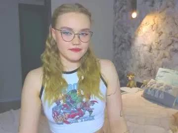 Girls: Stay up-to-date with the new immersive cumshows range and check-out the cutest escorts exhibit their wet clitoris and sweet physiques as they strip off and climax.