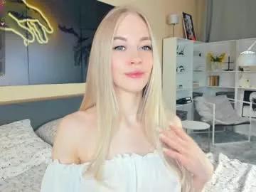 Girls: Stay up-to-date with the new immersive cumshows range and check-out the cutest escorts exhibit their wet clitoris and sweet physiques as they strip off and climax.