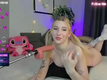 Girls: Stay up-to-date with the new immersive cumshows range and check-out the cutest escorts exhibit their wet clitoris and sweet physiques as they strip off and climax.