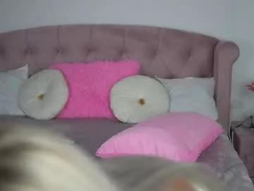 Girls: Stay up-to-date with the new immersive cumshows range and check-out the cutest escorts exhibit their wet clitoris and sweet physiques as they strip off and climax.