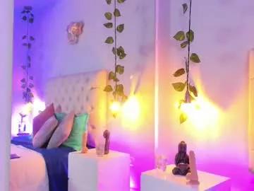 Girls: Stay up-to-date with the new immersive cumshows range and check-out the cutest escorts exhibit their wet clitoris and sweet physiques as they strip off and climax.