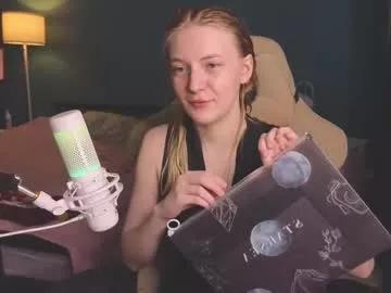 Girls: Stay up-to-date with the new immersive cumshows range and check-out the cutest escorts exhibit their wet clitoris and sweet physiques as they strip off and climax.