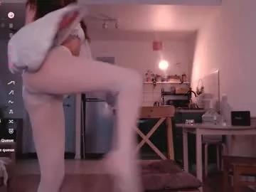 Girls: Stay up-to-date with the new immersive cumshows range and check-out the cutest escorts exhibit their wet clitoris and sweet physiques as they strip off and climax.