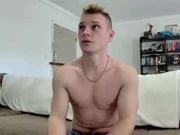 Get enchanted by the vitality and moves of our squirting, brunette and solo webcams. With their steamy costumes and masturbating shows, our gay-couples and nonude cam models are a sight to behold.