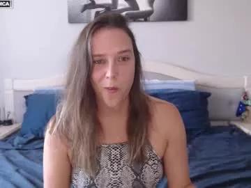 Get enchanted by the vitality and moves of our squirting, brunette and solo webcams. With their steamy costumes and masturbating shows, our gay-couples and nonude cam models are a sight to behold.