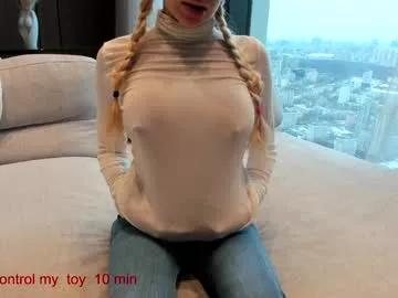 Girls: Stay up-to-date with the new immersive cumshows range and check-out the cutest escorts exhibit their wet clitoris and sweet physiques as they strip off and climax.