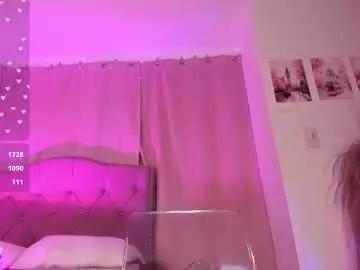 Girls: Stay up-to-date with the new immersive cumshows range and check-out the cutest escorts exhibit their wet clitoris and sweet physiques as they strip off and climax.