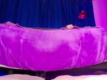 Girls: Stay up-to-date with the new immersive cumshows range and check-out the cutest escorts exhibit their wet clitoris and sweet physiques as they strip off and climax.