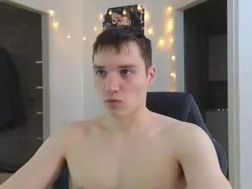 Get enchanted by the vitality and moves of our squirting, brunette and solo webcams. With their steamy costumes and masturbating shows, our gay-couples and nonude cam models are a sight to behold.