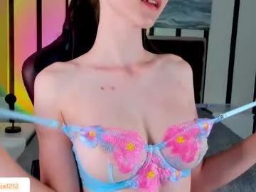 Girls: Stay up-to-date with the new immersive cumshows range and check-out the cutest escorts exhibit their wet clitoris and sweet physiques as they strip off and climax.
