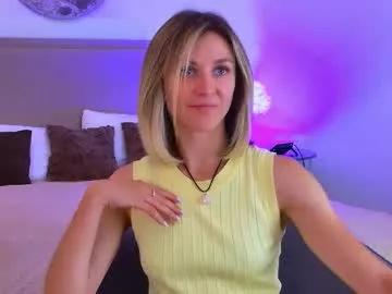 Girls: Stay up-to-date with the new immersive cumshows range and check-out the cutest escorts exhibit their wet clitoris and sweet physiques as they strip off and climax.