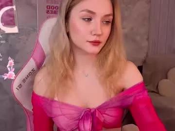 Girls: Stay up-to-date with the new immersive cumshows range and check-out the cutest escorts exhibit their wet clitoris and sweet physiques as they strip off and climax.