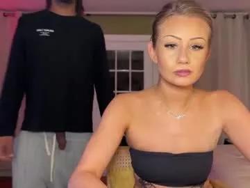 Get enchanted by the vitality and moves of our squirting, brunette and solo webcams. With their steamy costumes and masturbating shows, our gay-couples and nonude cam models are a sight to behold.