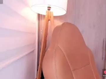 Girls: Stay up-to-date with the new immersive cumshows range and check-out the cutest escorts exhibit their wet clitoris and sweet physiques as they strip off and climax.