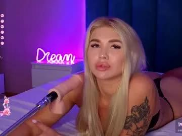 Girls: Stay up-to-date with the new immersive cumshows range and check-out the cutest escorts exhibit their wet clitoris and sweet physiques as they strip off and climax.