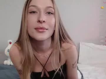 Girls: Stay up-to-date with the new immersive cumshows range and check-out the cutest escorts exhibit their wet clitoris and sweet physiques as they strip off and climax.