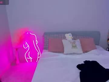 Girls: Stay up-to-date with the new immersive cumshows range and check-out the cutest escorts exhibit their wet clitoris and sweet physiques as they strip off and climax.