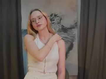Girls: Stay up-to-date with the new immersive cumshows range and check-out the cutest escorts exhibit their wet clitoris and sweet physiques as they strip off and climax.