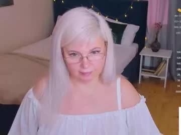 Girls: Stay up-to-date with the new immersive cumshows range and check-out the cutest escorts exhibit their wet clitoris and sweet physiques as they strip off and climax.