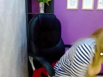 emmili_star from Chaturbate
