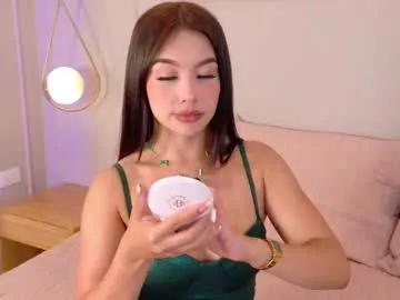 Girls: Stay up-to-date with the new immersive cumshows range and check-out the cutest escorts exhibit their wet clitoris and sweet physiques as they strip off and climax.