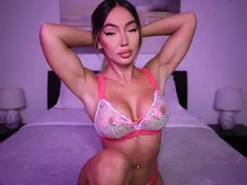 Get enchanted by the vitality and moves of our squirting, brunette and solo webcams. With their steamy costumes and masturbating shows, our gay-couples and nonude cam models are a sight to behold.