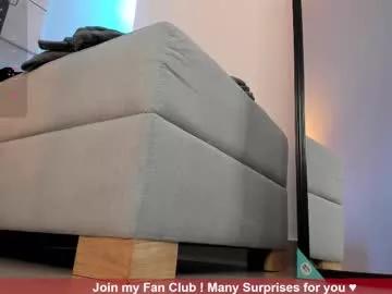 Girls: Stay up-to-date with the new immersive cumshows range and check-out the cutest escorts exhibit their wet clitoris and sweet physiques as they strip off and climax.