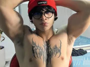 Get enchanted by the vitality and moves of our squirting, brunette and solo webcams. With their steamy costumes and masturbating shows, our gay-couples and nonude cam models are a sight to behold.