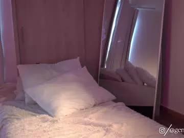 Girls: Stay up-to-date with the new immersive cumshows range and check-out the cutest escorts exhibit their wet clitoris and sweet physiques as they strip off and climax.