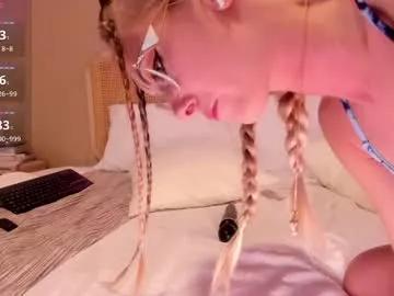 Girls: Stay up-to-date with the new immersive cumshows range and check-out the cutest escorts exhibit their wet clitoris and sweet physiques as they strip off and climax.